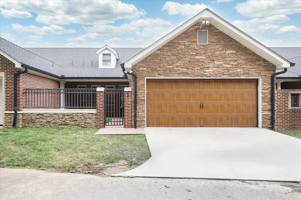 92 S Maple Avenue Cookeville TN 38501