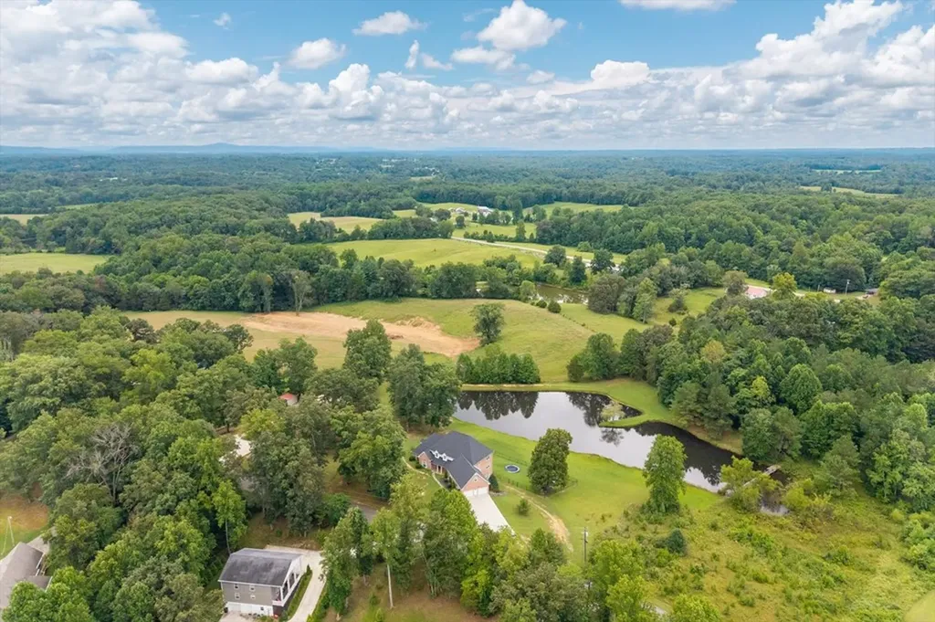 4100 River Road Baxter TN 38544