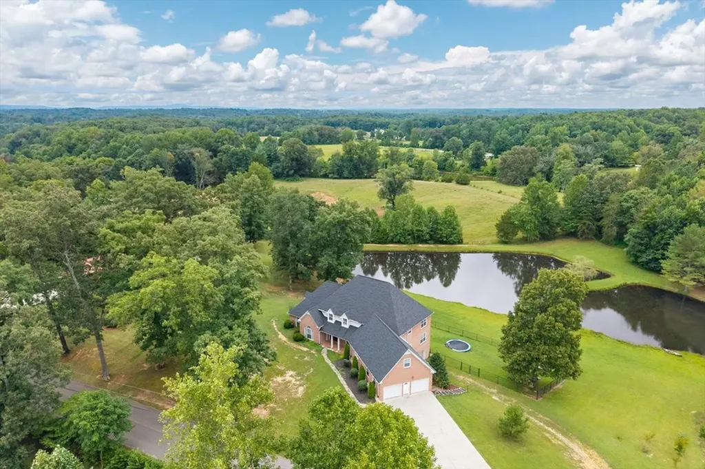 4100 River Road Baxter TN 38544