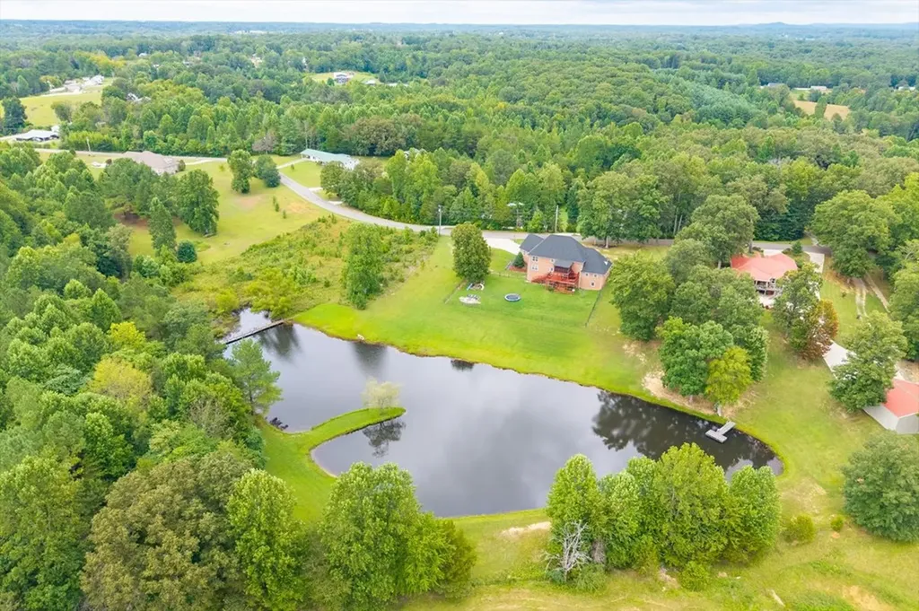 4100 River Road Baxter TN 38544