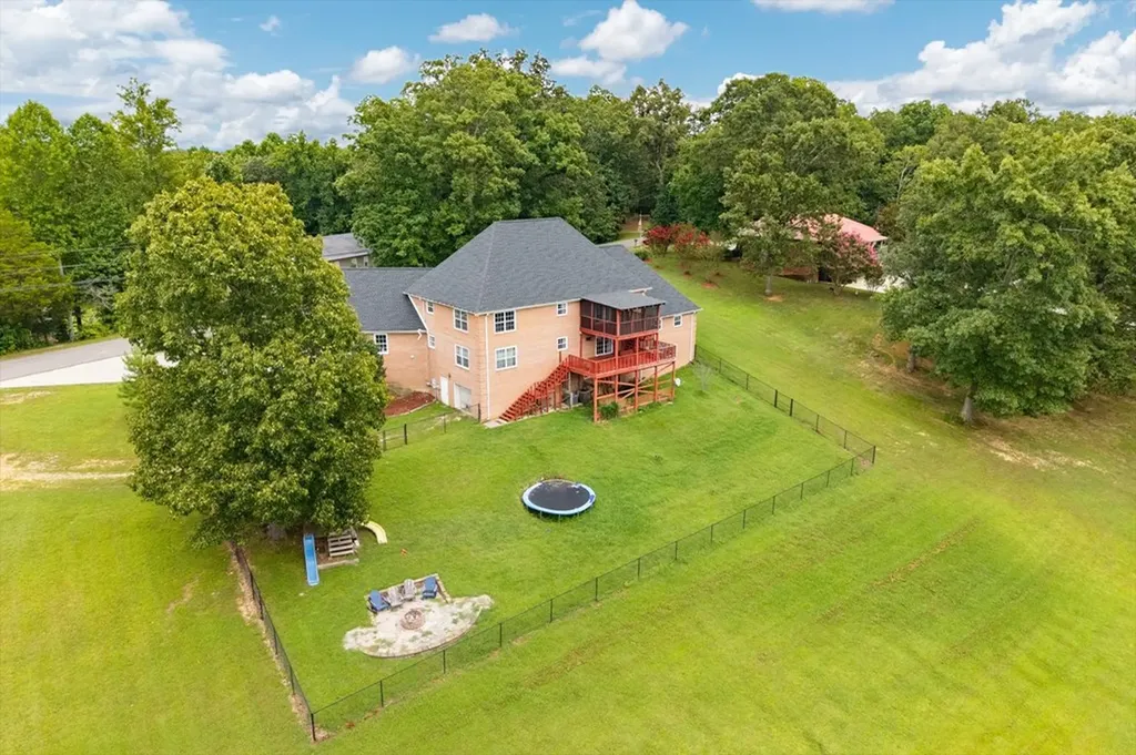 4100 River Road Baxter TN 38544