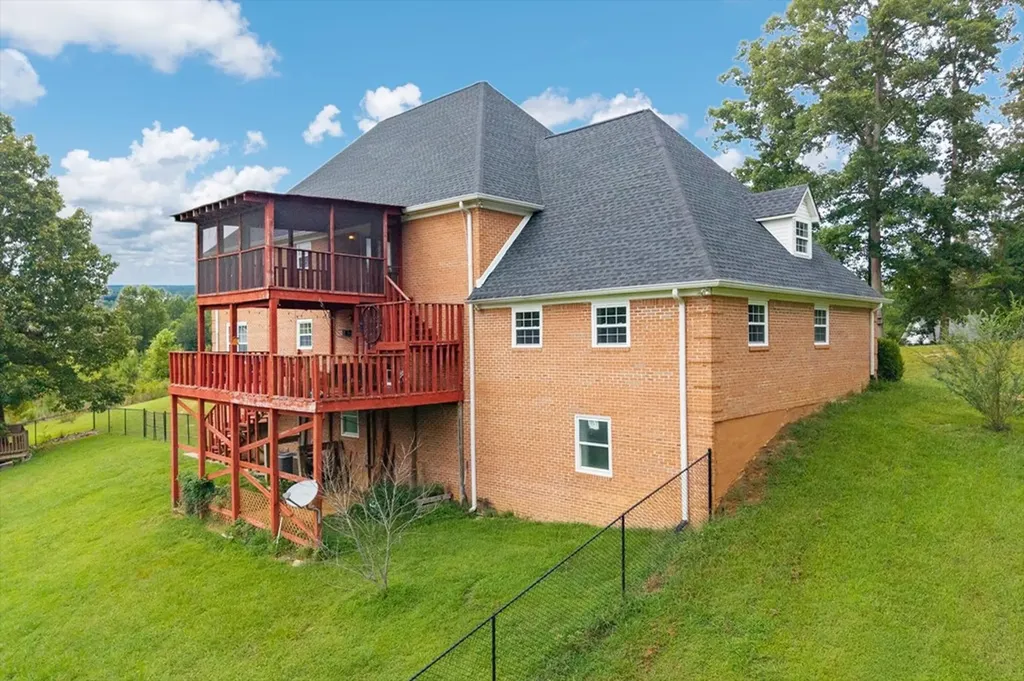 4100 River Road Baxter TN 38544