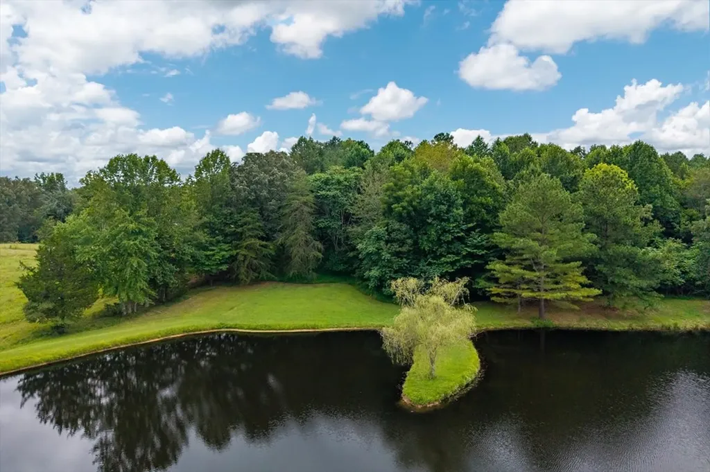 4100 River Road Baxter TN 38544