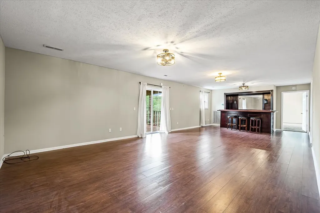 4100 River Road Baxter TN 38544