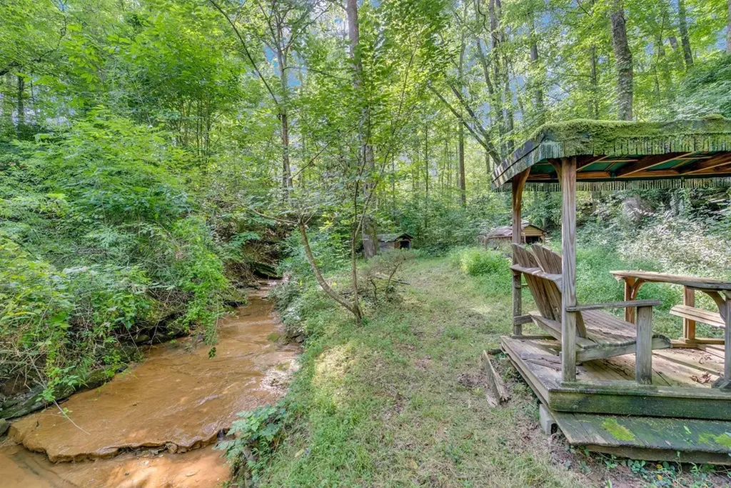 629 Julia Drive Cookeville TN 38506