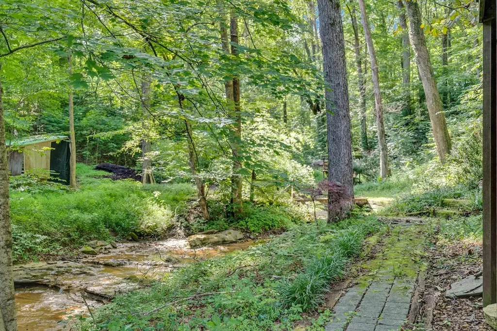 629 Julia Drive Cookeville TN 38506