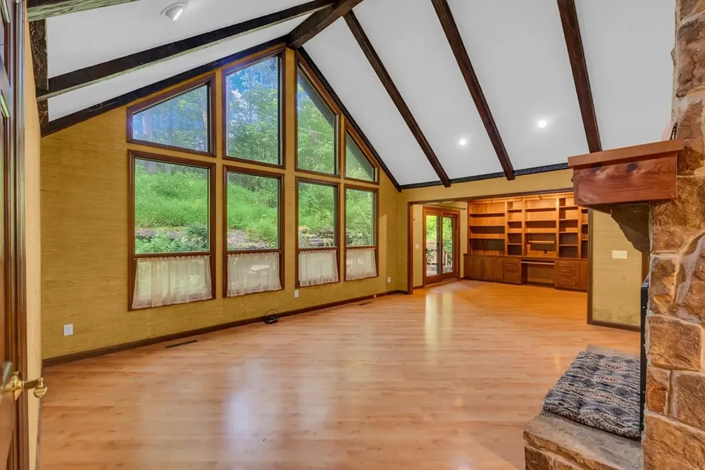 629 Julia Drive Cookeville TN 38506