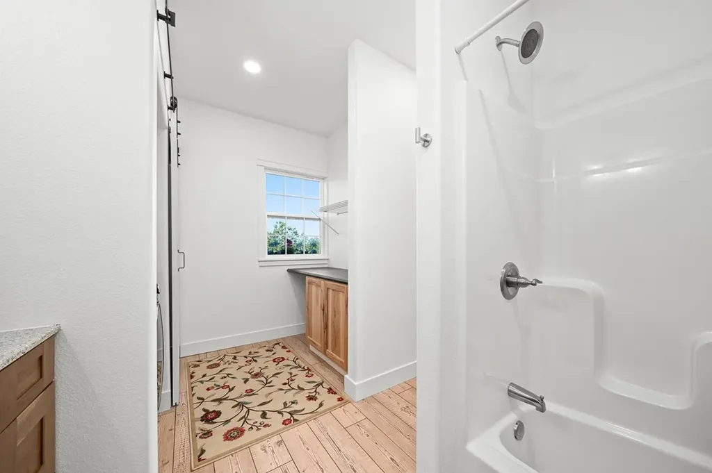 1133 Thoroughbred Lane Jamestown TN 38556