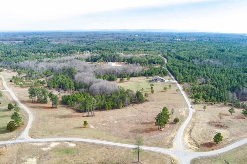 1133 Thoroughbred Lane Jamestown TN 38556