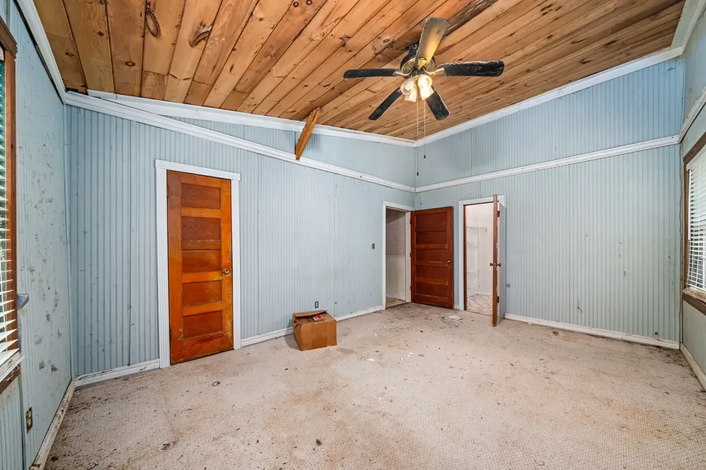 311 Deweys Lane Walling TN 38587