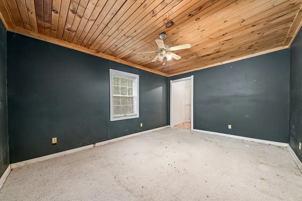311 Deweys Lane Walling TN 38587