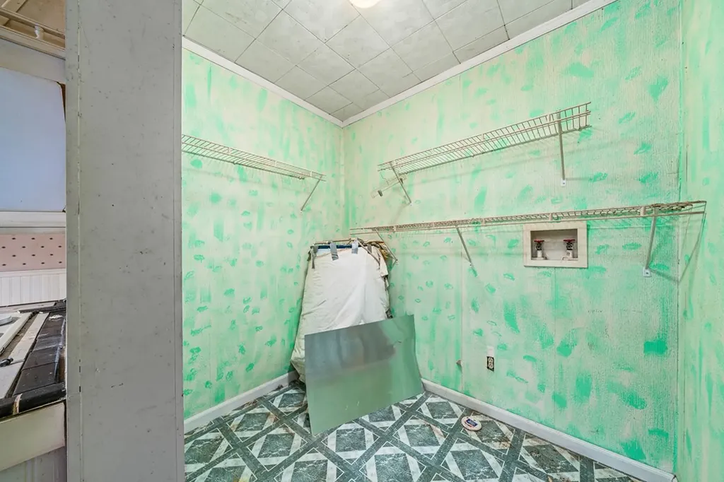 311 Deweys Lane Walling TN 38587
