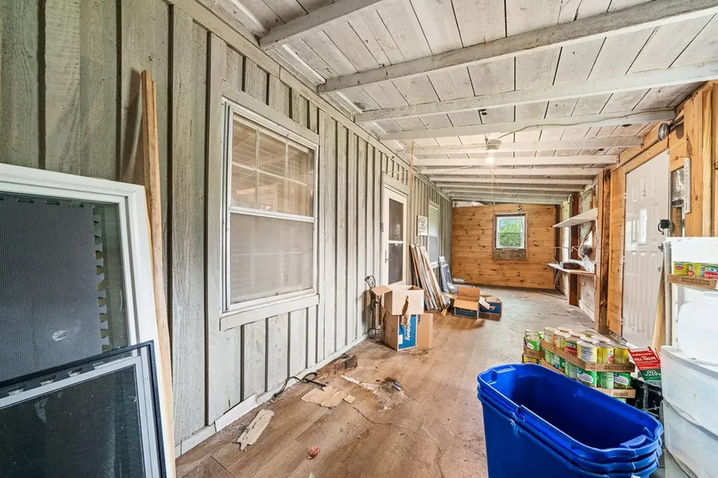 311 Deweys Lane Walling TN 38587