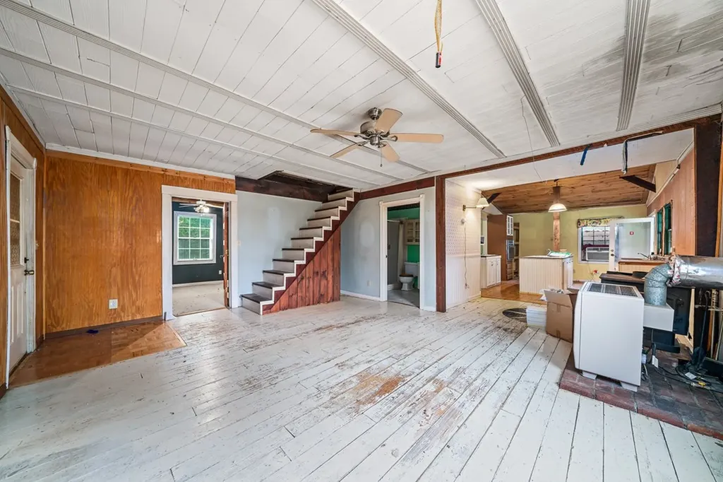 311 Deweys Lane Walling TN 38587