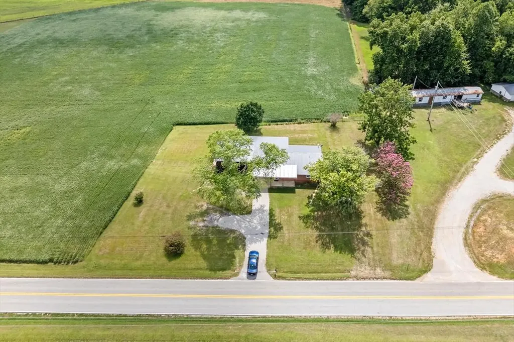 1619 Willow Grove Highway Monroe TN 38573