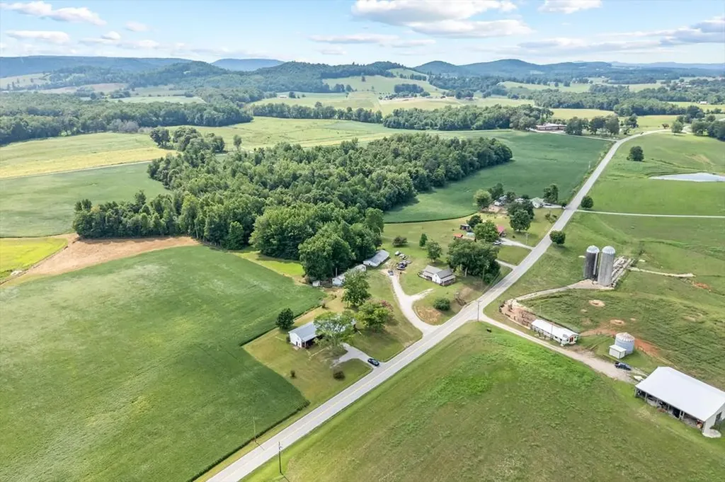 1619 Willow Grove Highway Monroe TN 38573