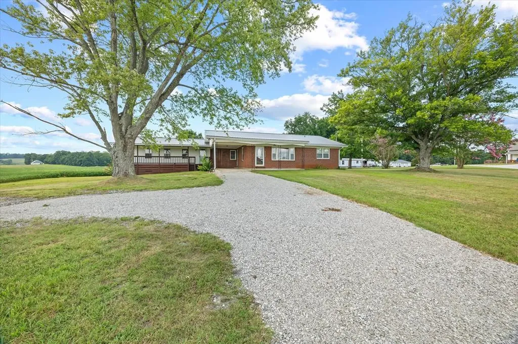 1619 Willow Grove Highway Monroe TN 38573