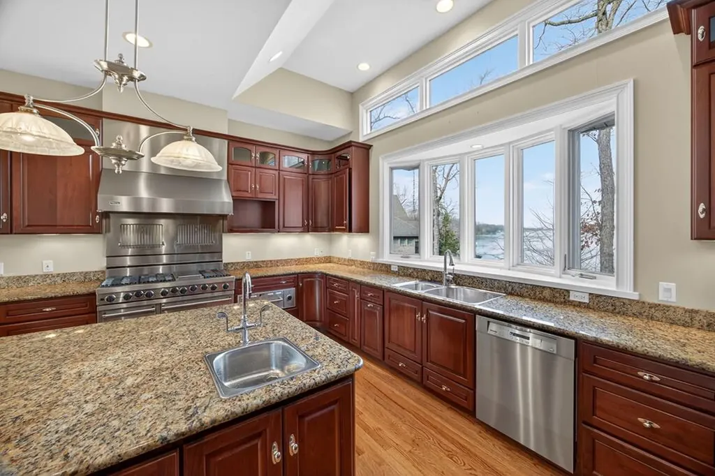 31 Markham Terrace Crossville TN 38558