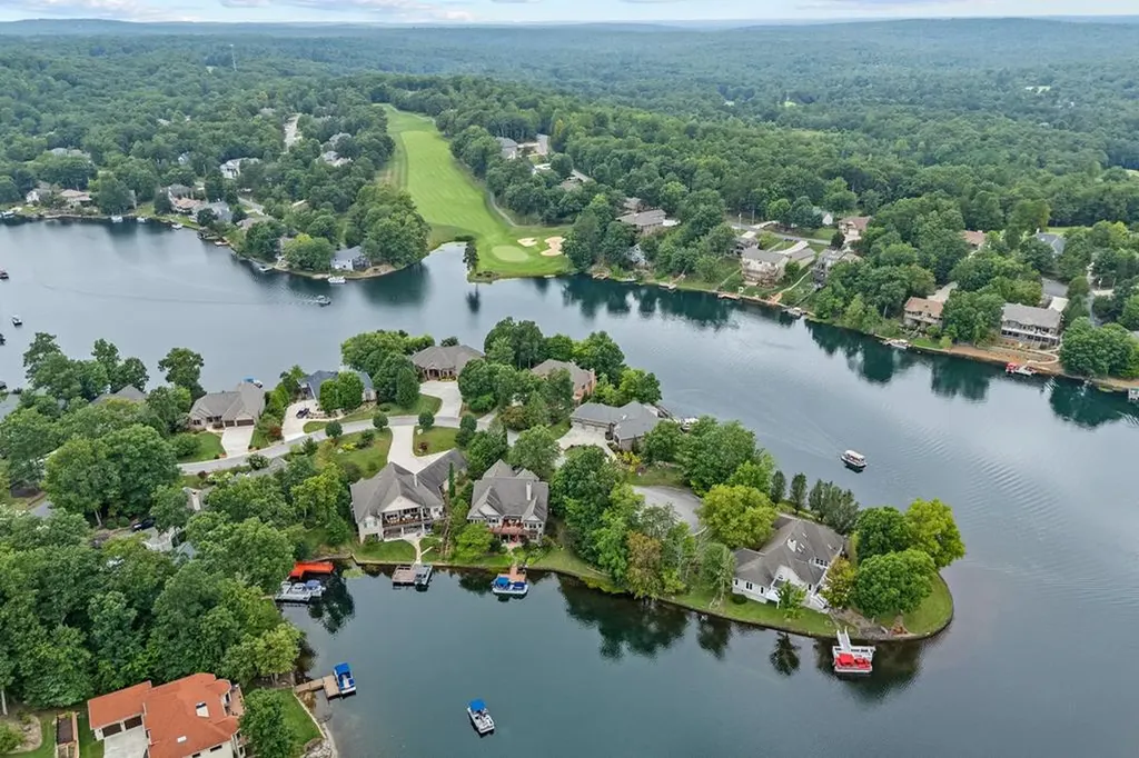 31 Markham Terrace Crossville TN 38558