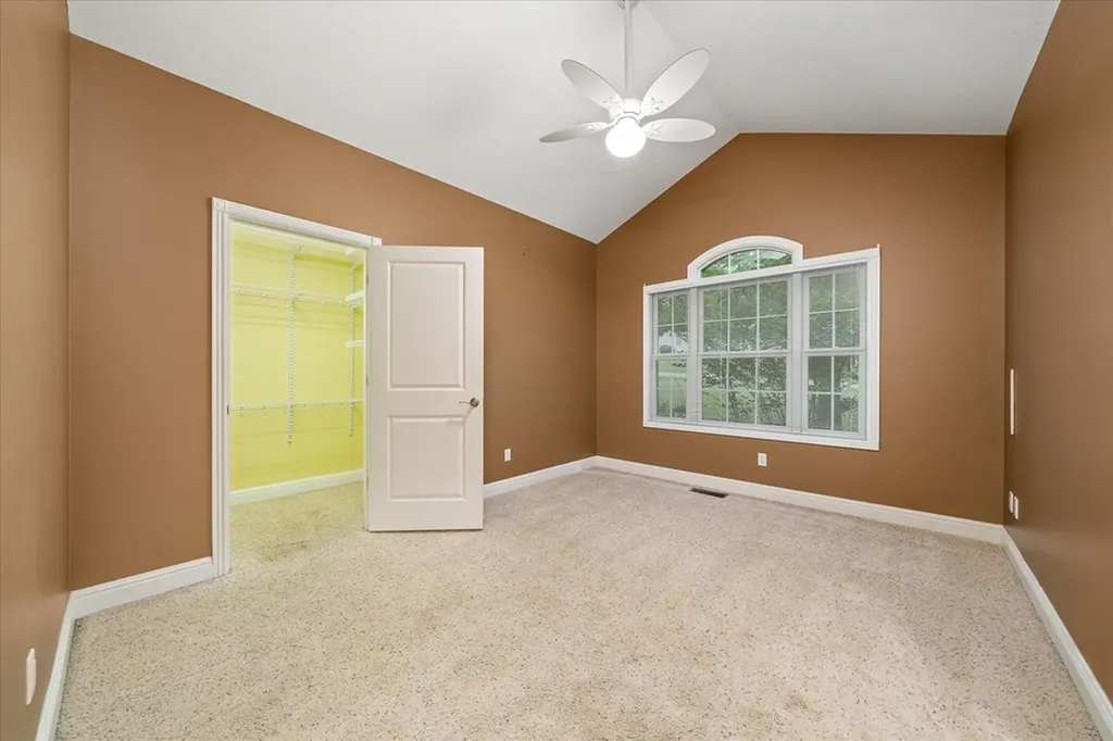 172 Sandpiper Loop Crossville TN 38555