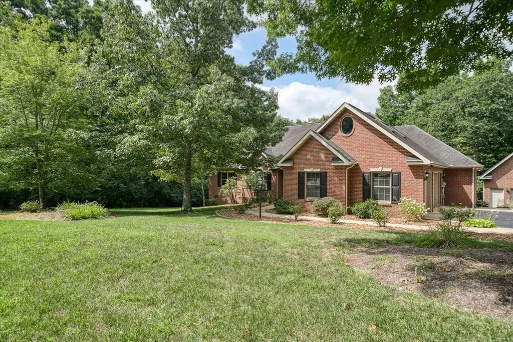 172 Sandpiper Loop Crossville TN 38555