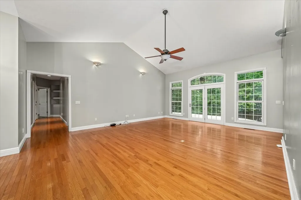 172 Sandpiper Loop Crossville TN 38555