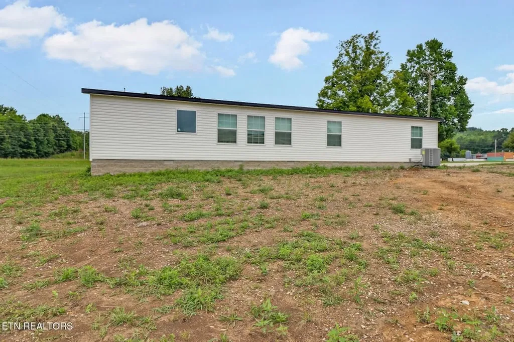 420 Southern Lane Oneida TN 37841