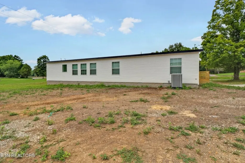 420 Southern Lane Oneida TN 37841