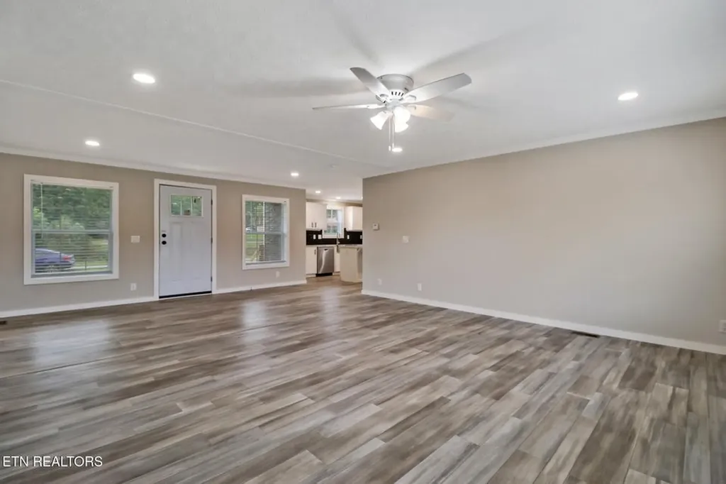 420 Southern Lane Oneida TN 37841