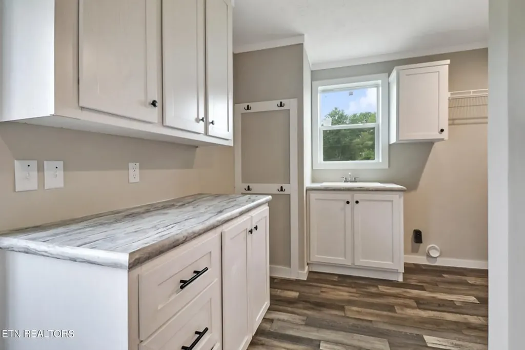 126 Pullman Lane Oneida TN 37841