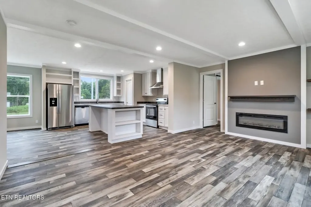 126 Pullman Lane Oneida TN 37841