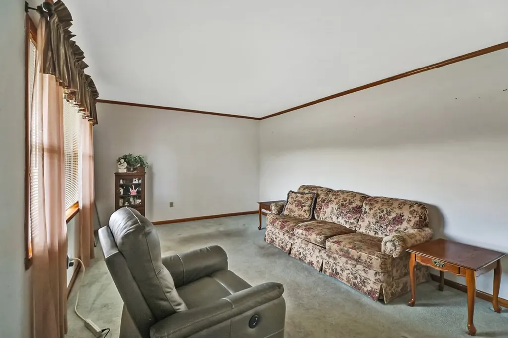 8324 Smithville Highway Mcminnville TN 37110