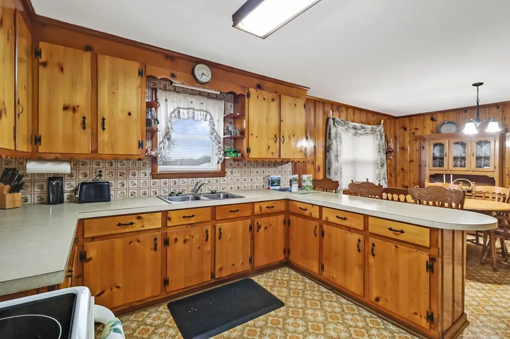 8324 Smithville Highway Mcminnville TN 37110