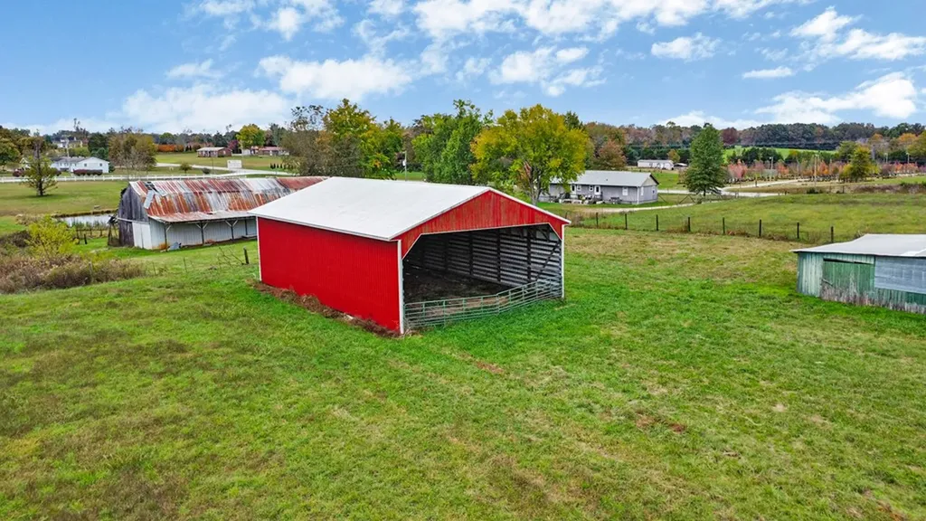 8324 Smithville Highway Mcminnville TN 37110