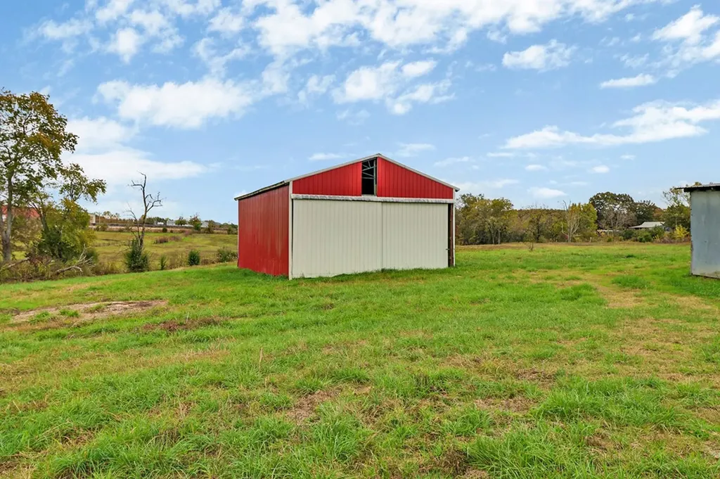 8324 Smithville Highway Mcminnville TN 37110