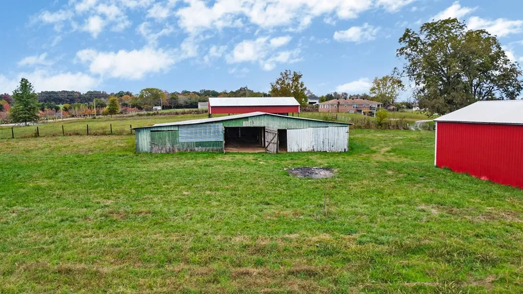 8324 Smithville Highway Mcminnville TN 37110