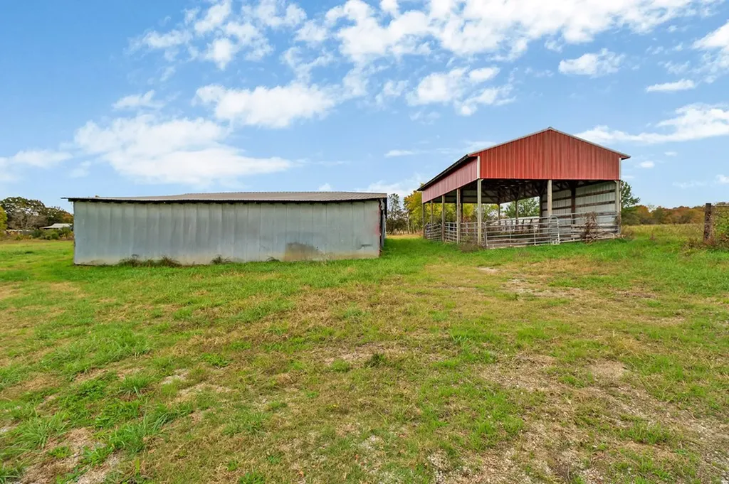 8324 Smithville Highway Mcminnville TN 37110