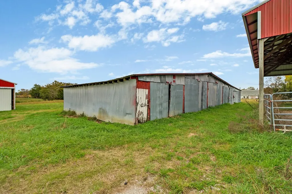 8324 Smithville Highway Mcminnville TN 37110