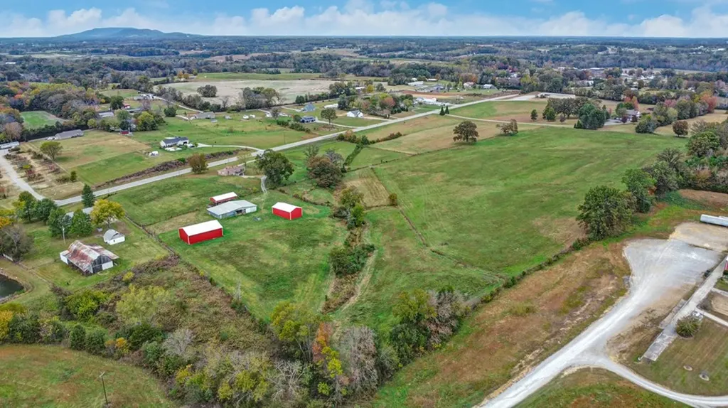 8324 Smithville Highway Mcminnville TN 37110