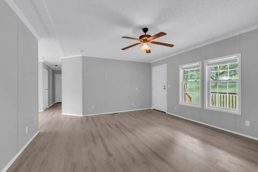 285 Middle Drive Sparta TN 38583