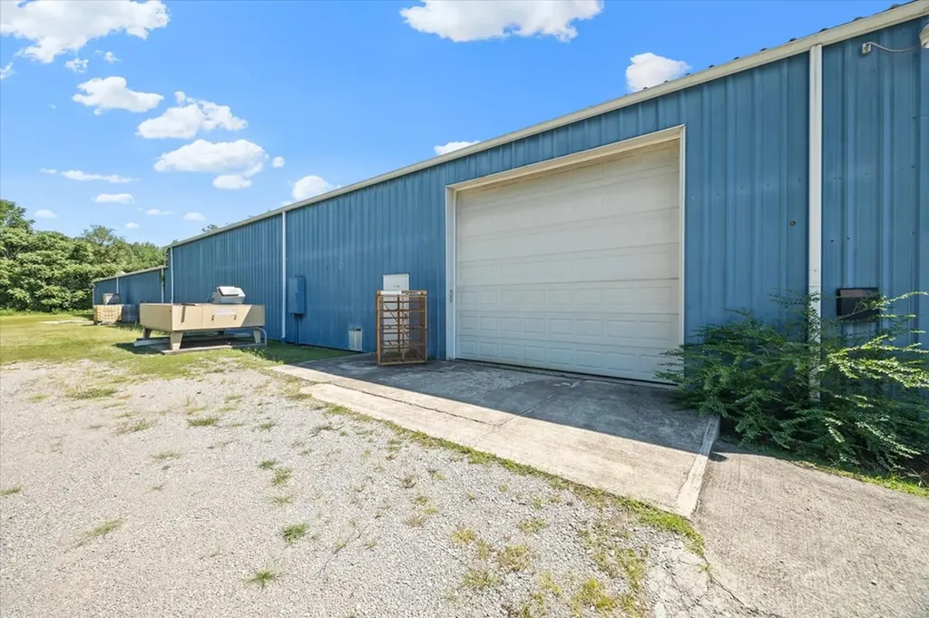 119 N Main Street Byrdstown TN 38549