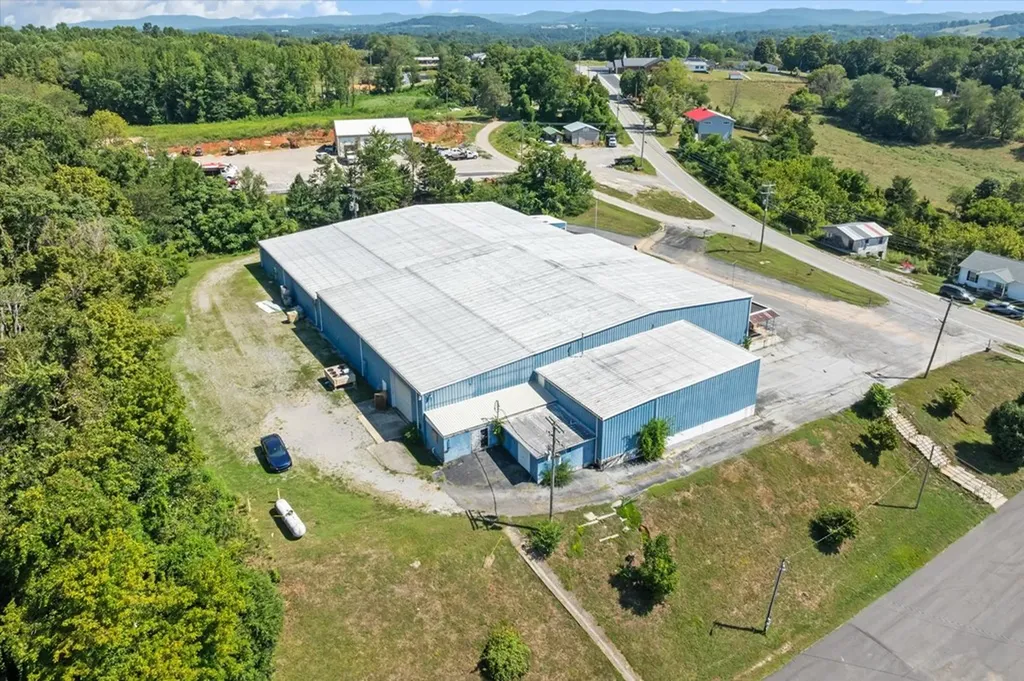 119 N Main Street Byrdstown TN 38549
