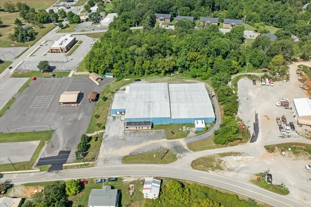 119 N Main Street Byrdstown TN 38549