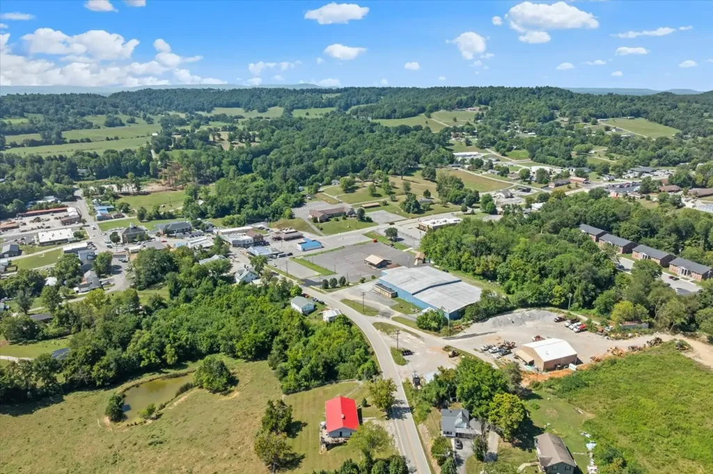 119 N Main Street Byrdstown TN 38549