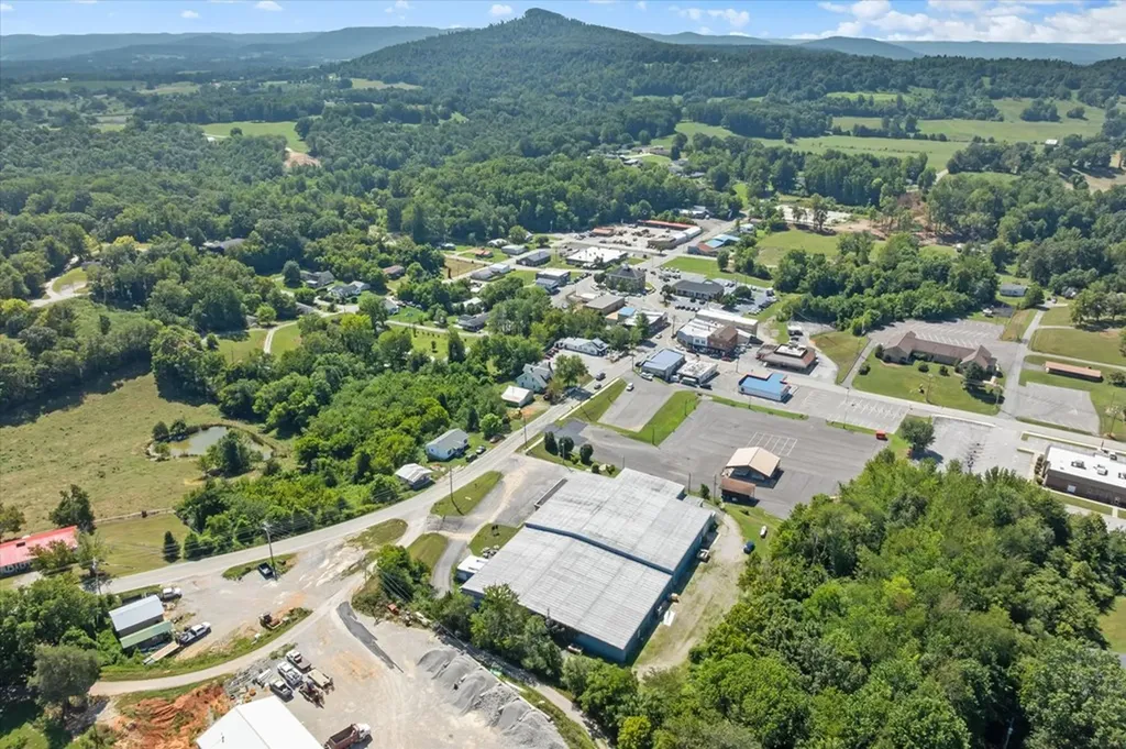 119 N Main Street Byrdstown TN 38549