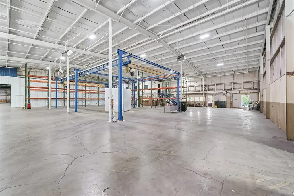 119 N Main Street Byrdstown TN 38549
