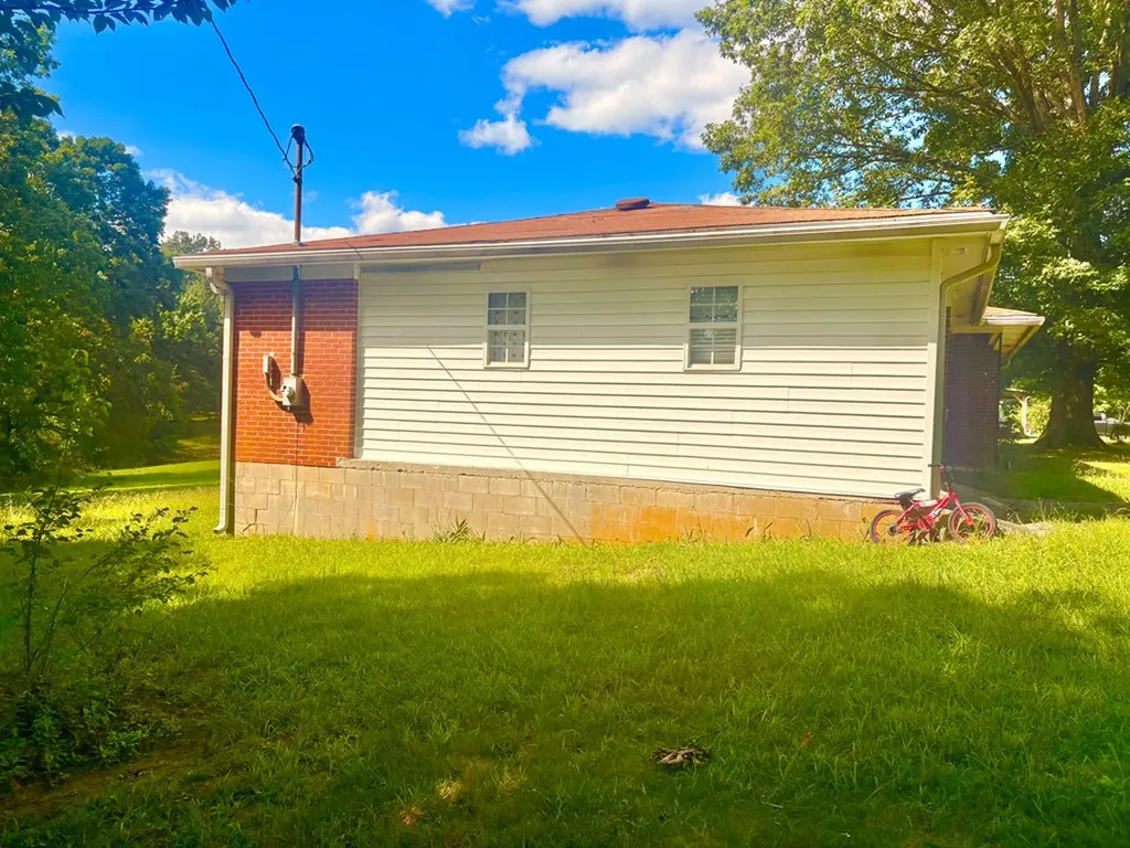 127 Simmons Road Spencer TN 38585