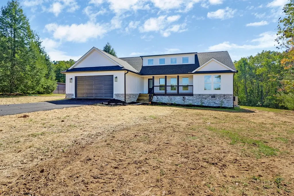 149 Falling Leaf Road Jamestown TN 38556