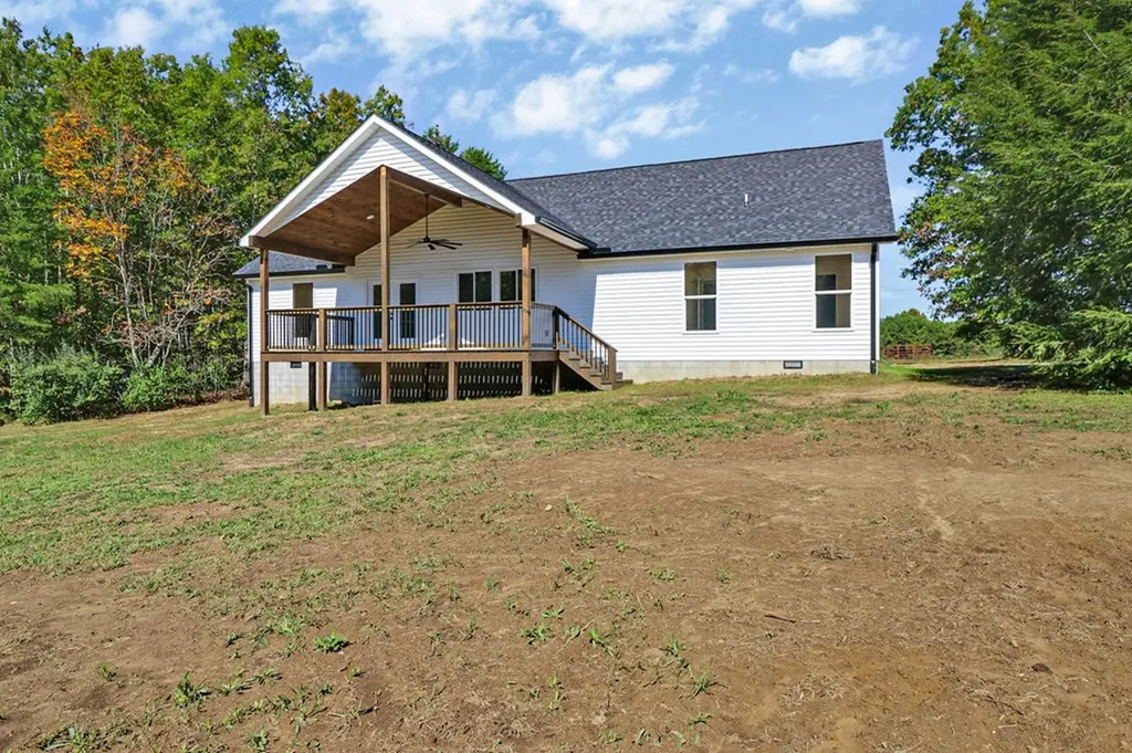 149 Falling Leaf Road Jamestown TN 38556