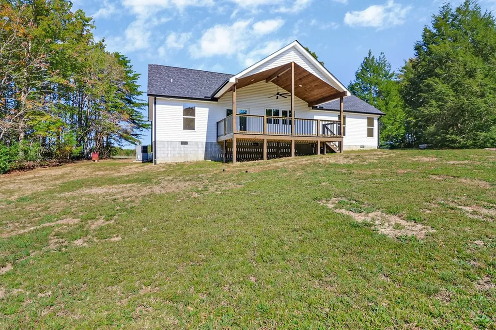 149 Falling Leaf Road Jamestown TN 38556